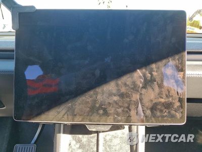 Zdjęcie 9 z 13 samochodu: 2026 TESLA MODEL Y VIN:7SAYGDED8TF423631 - miniatura