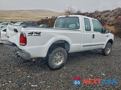 Trzecie zdjęcie samochodu z tyłu: 2000 FORD F250 SUPER DUTY VIN:1FTNX21S9YED20543 - miniatura