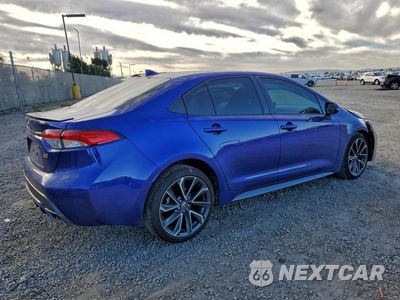 Trzecie zdjęcie samochodu z tyłu: 2021 TOYOTA COROLLA SE VIN:JTDS4MCE9MJ057700 - miniatura