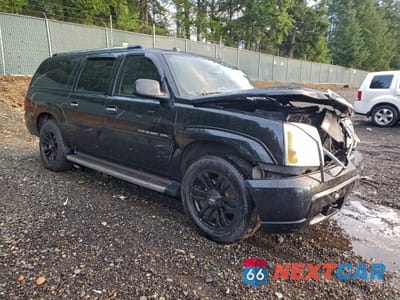 Czwarte zdjęcie samochodu z boku: 2004 CADILLAC ESCALADE ESV VIN:3GYFK66N54G302499 - miniatura