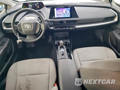 Zdjęcie 8 z 14 samochodu: 2025 TOYOTA PRIUS LE VIN:JTDACAAU6S3050101 - miniatura