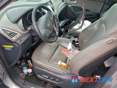 Zdjęcie 7 z 12 samochodu: 2017 HYUNDAI SANTA FE VIN:KM8SR4HF5HU257010 - miniatura