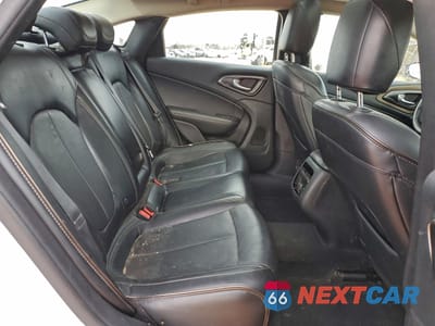 Zdjęcie 10 z 13 samochodu: 2015 CHRYSLER 200 C VIN:1C3CCCCG4FN686364 - miniatura