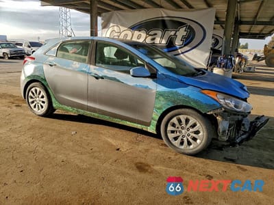 Czwarte zdjęcie samochodu z boku: 2017 HYUNDAI ELANTRA GT VIN:KMHD35LH2HU382250 - miniatura