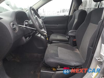 Zdjęcie 7 z 12 samochodu: 2011 JEEP COMPASS SPORT VIN:1J4NF1FB1BD270492 - miniatura