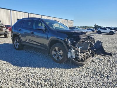 Czwarte zdjęcie samochodu z boku: 2024 TOYOTA RAV4 XLE VIN:2T3W1RFV0RC302932 - miniatura