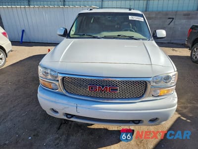 Piąte zdjęcie samochodu w środku: 2003 GMC YUKON XL DENALI VIN:1GKFK66U53J333833 - miniatura
