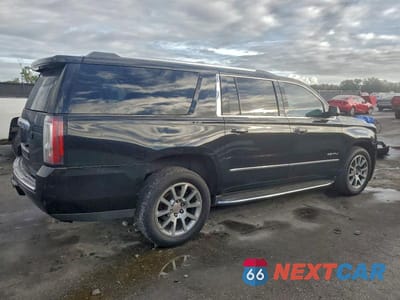 Trzecie zdjęcie samochodu z tyłu: 2019 GMC YUKON XL DENALI VIN:1GKS1HKJ1KR380317 - miniatura
