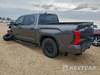 Drugie zdjęcie samochodu z przodu: 2025 TOYOTA TUNDRA CREWMAX SR VIN:5TFLA5DBXSX268079 - miniatura