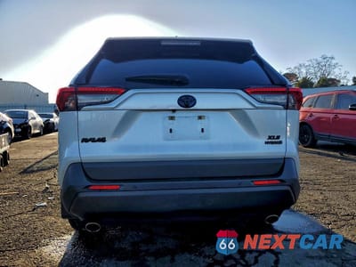 Zdjęcie 6 z 13 samochodu: 2024 TOYOTA RAV4 XLE PREMIUM VIN:JTMB6RFV6RJ056840 - miniatura