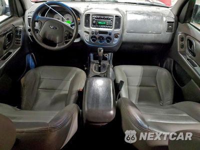 Zdjęcie 8 z 12 samochodu: 2005 FORD ESCAPE XLT VIN:1FMYU93155DA25293 - miniatura