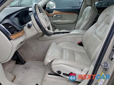 Zdjęcie 7 z 12 samochodu: 2016 VOLVO XC90 T6 VIN:YV4A22PL7G1017177 - miniatura