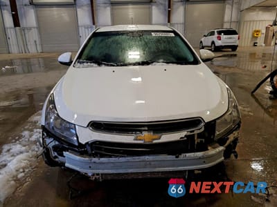 Piąte zdjęcie samochodu w środku: 2016 CHEVROLET CRUZE LIMITED LT VIN:1G1PE5SB4G7203124 - miniatura