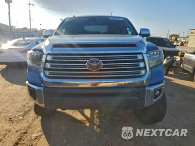 Piąte zdjęcie samochodu w środku: 2018 TOYOTA TUNDRA CREWMAX LIMITED VIN:5TFHY5F1XJX752435 - miniatura