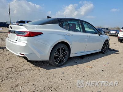 Trzecie zdjęcie samochodu z tyłu: 2025 TOYOTA CAMRY XSE VIN:4T1DBADK1SU012405 - miniatura