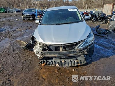 Piąte zdjęcie samochodu w środku: 2017 NISSAN SENTRA S VIN:3N1AB7AP0HY376382 - miniatura