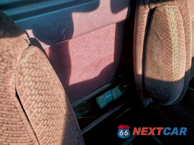 Zdjęcie 10 z 12 samochodu: 1997 CHEVROLET GMT-400 K1500 VIN:1GCEK14R1VZ191641 - miniatura