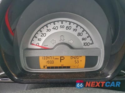 Zdjęcie 9 z 12 samochodu: 2013 SMART FORTWO PURE VIN:WMEEJ3BA0DK645530 - miniatura