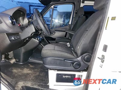 Zdjęcie 7 z 12 samochodu: 2026 MERCEDES-BENZ SPRINTER 2500 VIN:W1Z4KGHY6TT600028 - miniatura