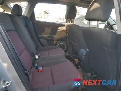 Zdjęcie 10 z 12 samochodu: 2005 MAZDA 3 HATCHBACK VIN:JM1BK343051269626 - miniatura