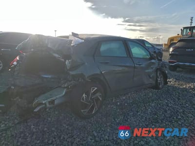 Trzecie zdjęcie samochodu z tyłu: 2025 HYUNDAI ELANTRA SEL SPORT VIN:KMHLM4DG1SU054933 - miniatura