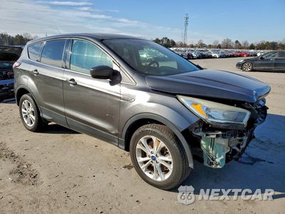 Czwarte zdjęcie samochodu z boku: 2017 FORD ESCAPE SE VIN:1FMCU9GD1HUD47447 - miniatura