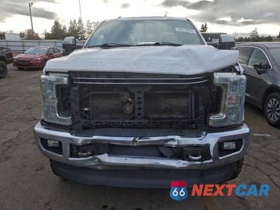Piąte zdjęcie samochodu w środku: 2017 FORD F250 SUPER DUTY VIN:1FT7W2BT5HEB63015 - miniatura