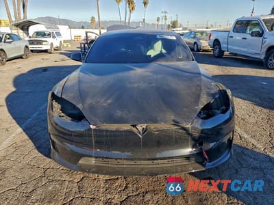 Piąte zdjęcie samochodu w środku: 2023 TESLA MODEL S VIN:5YJSA1E66PF511345 - miniatura