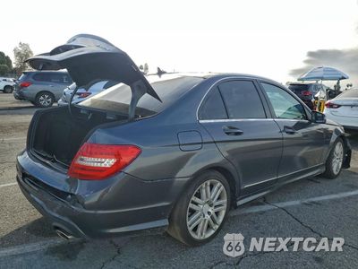 Trzecie zdjęcie samochodu z tyłu: 2013 MERCEDES-BENZ C 300 4MATIC VIN:WDDGF8AB5DR283420 - miniatura