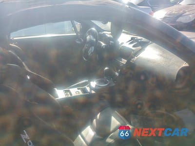 Piąte zdjęcie samochodu w środku: 2005 NISSAN 350Z ROADSTER VIN:JN1AZ36A45M753769 - miniatura