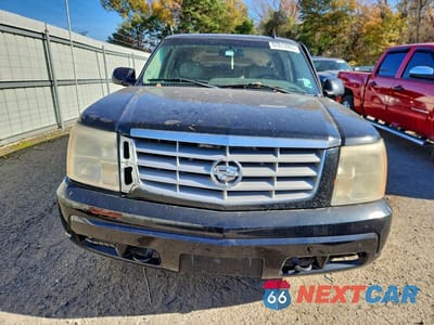 Piąte zdjęcie samochodu w środku: 2006 CADILLAC ESCALADE ESV VIN:3GYFK66N66G113430 - miniatura