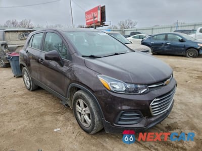 Czwarte zdjęcie samochodu z boku: 2020 CHEVROLET TRAX LS VIN:KL7CJKSB0LB352408 - miniatura
