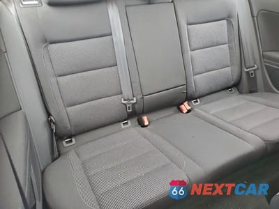 Zdjęcie 10 z 11 samochodu: 2011 VOLKSWAGEN GOLF VIN:WVWBA7AJ6BW009596 - miniatura