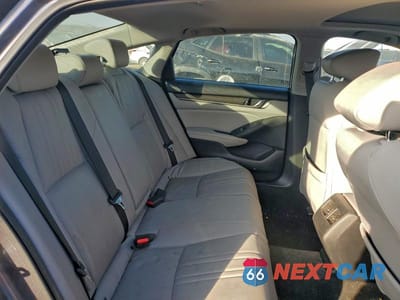 Zdjęcie 10 z 12 samochodu: 2018 HONDA ACCORD TOURING HYBRID VIN:1HGCV3F98JA014621 - miniatura