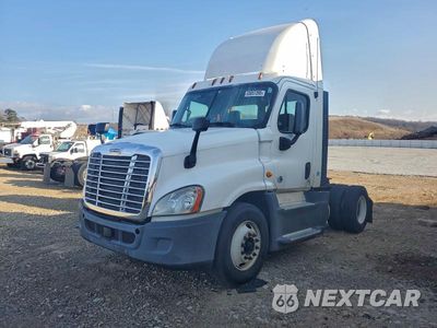 Drugie zdjęcie samochodu z przodu: 2015 FREIGHTLINER CASCADIA SEMI TRUCK VIN:1FUBGEDV5FLGH4750 - miniatura
