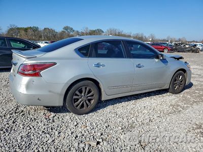 Trzecie zdjęcie samochodu z tyłu: 2015 NISSAN ALTIMA 2.5 VIN:1N4AL3APXFN915061 - miniatura