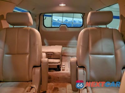 Zdjęcie 10 z 13 samochodu: 2008 CHEVROLET SUBURBAN C1500 LS VIN:3GNFC160X8G164045 - miniatura