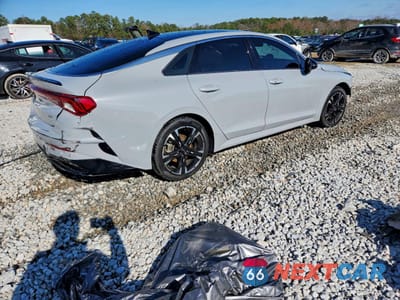 Trzecie zdjęcie samochodu z tyłu: 2023 KIA K5 GT-LINE VIN:5XXG64J25PG182615 - miniatura