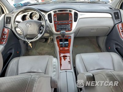 Zdjęcie 8 z 13 samochodu: 2005 TOYOTA HIGHLANDER LIMITED VIN:JTEEP21A050132568 - miniatura