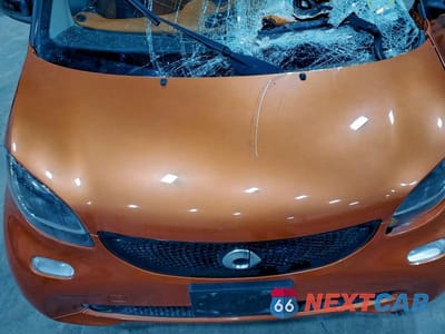 Zdjęcie 11 z 12 samochodu: 2016 SMART FORTWO VIN:WMEFJ5DA9GK080065 - miniatura