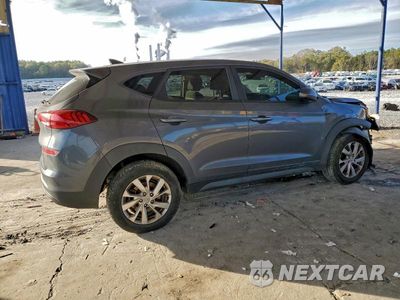 Trzecie zdjęcie samochodu z tyłu: 2019 HYUNDAI TUCSON SE VIN:KM8J23A42KU915148 - miniatura