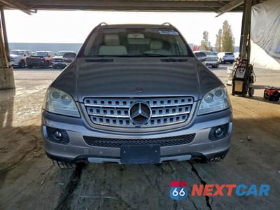 Piąte zdjęcie samochodu w środku: 2008 MERCEDES-BENZ ML 350 VIN:4JGBB86E38A328258 - miniatura