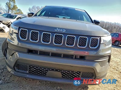 Piąte zdjęcie samochodu w środku: 2023 JEEP COMPASS SPORT VIN:3C4NJDAN5PT551770 - miniatura