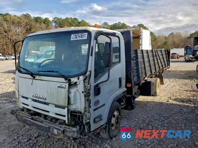 2013 ISUZU NPR HD FLATBED TRUCK JALC4W169D7000999 - główne zdjęcie licytacji z USA - miniatura