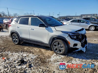 Czwarte zdjęcie samochodu z boku: 2024 KIA SELTOS S VIN:KNDEU2AA6R7567346 - miniatura