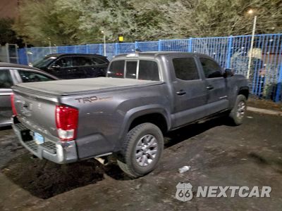 Trzecie zdjęcie samochodu z tyłu: 2017 TOYOTA TACOMA DOUBLE CAB VIN:5TFAZ5CN2HX051713 - miniatura