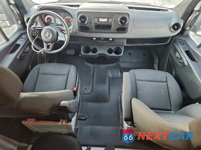 Zdjęcie 8 z 15 samochodu: 2020 MERCEDES-BENZ SPRINTER 2500 VIN:W1W4EBHY1LT036070 - miniatura