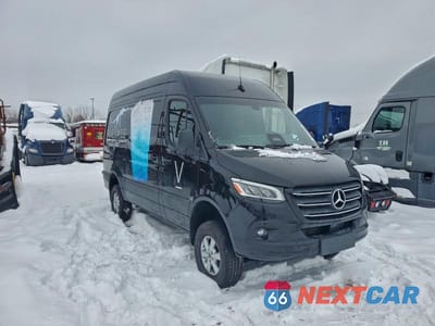 Czwarte zdjęcie samochodu z boku: 2025 MERCEDES BENZ SPRINTER 2500 DELIVERY VAN VIN:W1Y4NBVY6ST196780 - miniatura
