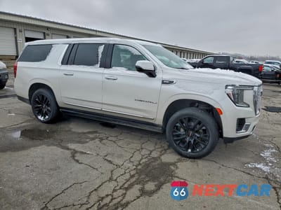 Czwarte zdjęcie samochodu z boku: 2022 GMC YUKON XL DENALI VIN:1GKS2JKL2NR134306 - miniatura