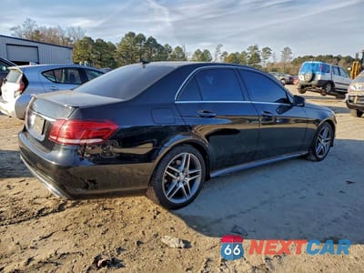 Trzecie zdjęcie samochodu z tyłu: 2016 MERCEDES-BENZ E 350 4MATIC VIN:WDDHF8JB1GB297817 - miniatura